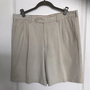 Tommy Bahama Men’s Shorts 34 - Picture 1 of 5