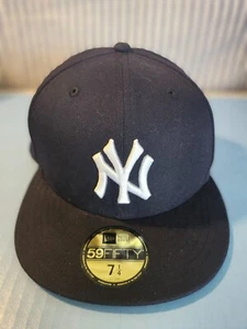Brandneu ~ New Era ~ 59FIFTY ~ New York Yankees ~ Official On Field Cap Mütze ~ 7 1/4 ~ Navy - Bild 1 von 6