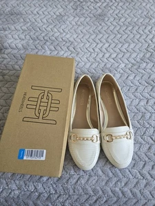 Ladies Head Over Heels Size 7 (40) cream Slip On Flat Shoes - Picture 1 of 4