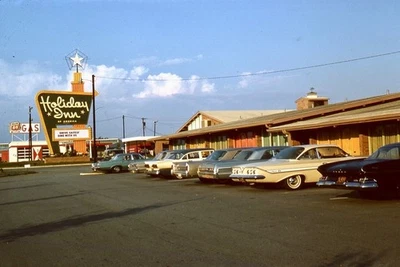 Diapositiva de 35 mm, Holiday Inn, coches antiguos, Phillips 66 gasolina, 1965 Foto 1 de 3