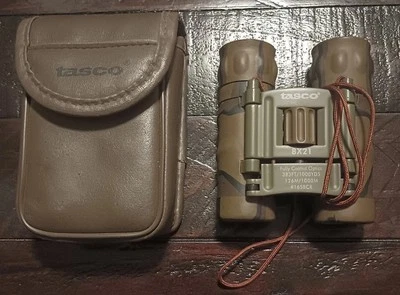 Tasco 165RB Binoculars 8x21 383ft/1000yds Fully Coated Optics Camouflage Series - Image 1 of 4