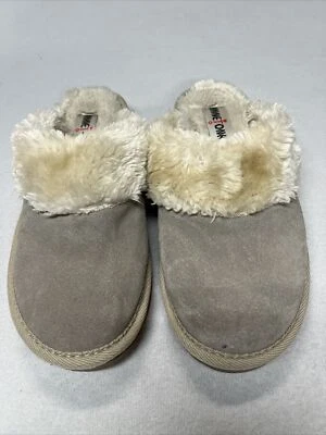 Minnetonka women’s Gray suede slide slippers/shoes  with faux fur lining size 8M - Image 1 of 4