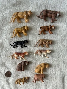 Lote de 12 figuras de animales de plástico en miniatura de juguete tigres y grandes felinos raras - Imagen 1 de 6