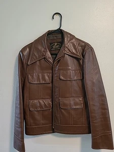 Giacca pelle uomo vintage anni 70 taglia 40 marrone fibbia cerniera sul retro - Foto 1 di 20