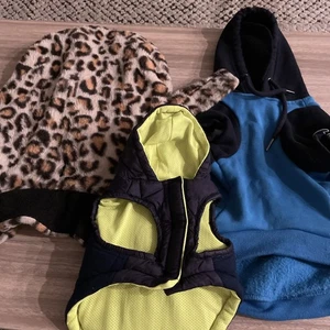 Dog Sweaters Lot of 3 Medium Fleece coat  Hoodie Insulated Coat Excellent  Mc - Picture 1 of 4