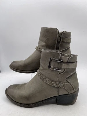 Botín Easy Street Saga para mujer talla 8M cuero gris tirar al aire libre Foto 1 de 4