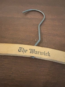 Vintage The Warwick Wooden Hanger Houston Texas Hotel & Apartments 1940s 1950s - Picture 1 of 7