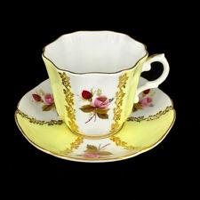 Royal Grafton Cup & Soucoupe Os Chine motifs roses jaunes Lt #1525 Angleterre vers 1957