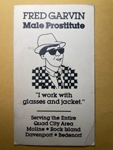 Tarjeta de comedia Fred Garvin prostituta masculina SNL de colección años 70 Dan Aykroyd Skit - Imagen 1 de 2