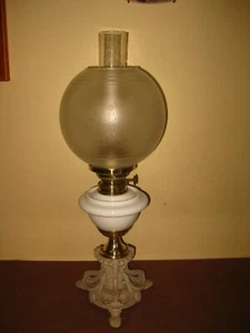 ANTIKE VIKTORIANISCHE TISCH ÖL BENZIN LAMPE GLAS 19. - Bild 1 von 4