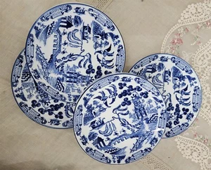 Victorian Trading 4 English Willow Blue White Dessert Plates - Picture 1 of 2