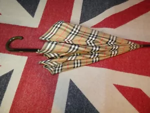 Burberry Umbrella 1960’s Rare Designer Nova Check Wood Long Classic Vintage - Picture 1 of 14