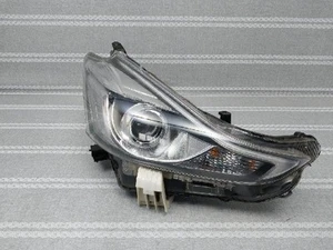 2015 Toyota Prius V Hybrid VVT-I +3JM Right Halogen Headlight - Picture 1 of 6