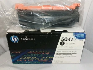 2 HP 504A (CE250A) Druckerpatronen für HP Color LaserJet CP3525/CM3530 - Schwarz 2 Stück - Bild 1 von 8