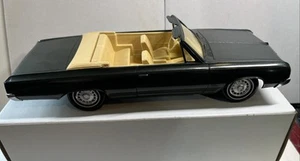 Amt 1964 Oldsmobile Cutlass Dealer PROMO MODEL 1/25 Convertible Dark Green Car - Picture 1 of 8