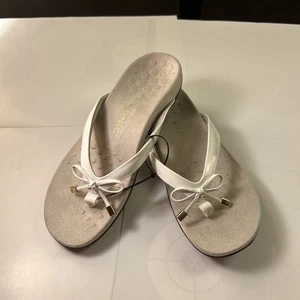 Vionic Women's Rest Bella II Toepost Sandal Size 9 - Picture 1 of 10