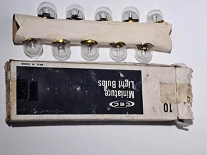 10 PACK OF VINTAGE #89 CEC INDUSTRIES MINIATURE LIGHT BULBS NOS - Picture 1 of 3