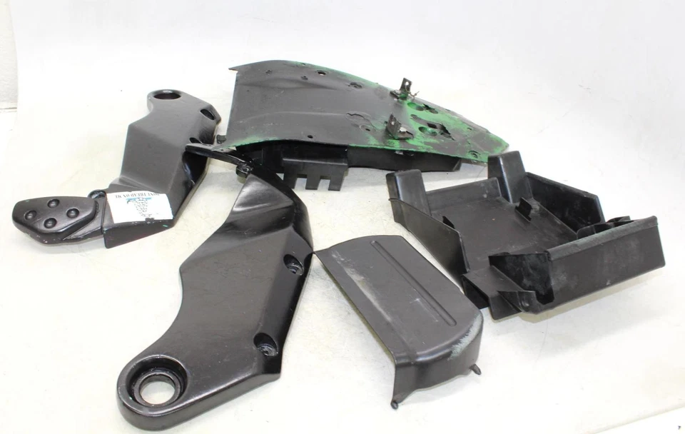 05-06 Kawasaki Z750s Plastic Covers - Image 1 of 4