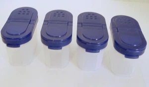 Tupperware kleine Gewürzstreuer 4er Set hält trocken Kräuter Gewürze frisch blaue Dichtungen - Bild 1 von 1