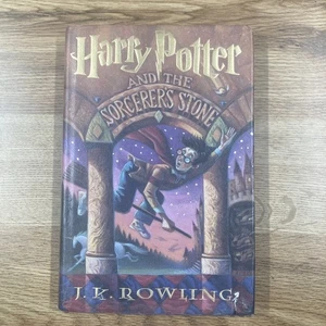 Harry Potter the Sorcerer's Stone J.K. Rowling 1998 First American Edition - Imagen 1 de 9