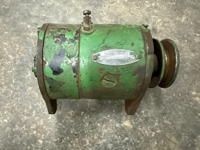 VTG DELCO REMY JOHN DEERE MODEL M MT TRACTERS GENERATOR W/ PULLEY - Image 1 of 4