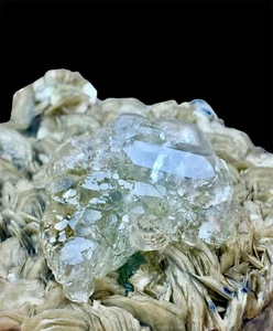 Amazing Bi Color Flourite with Muscovite - Picture 1 of 5