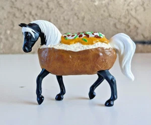 Custom Loaded Baked Potato - Breyer Arabian Stablemate - Food Series - Bild 1 von 24