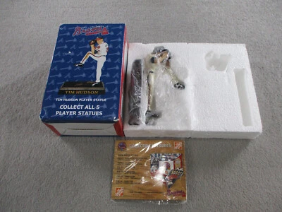 Tim Hudson Player Statue Atlanta Braves Limited Edition 40th Anniversary w/ Pin - Image 1 of 4