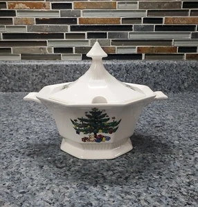 Nikko Christmastime Gravy/Sauce Boat with Lid no underplate RETIRED - Picture 1 of 11