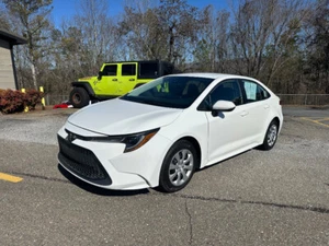 2021 Toyota Corolla LE - Picture 1 of 12