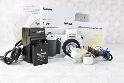 Nikon 1 V2 Gehäuse in Weiß - Mit 399 Klicks - GT24 Sale! - 12 Monate Gewähr - Bild 1 von 4