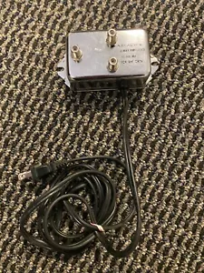 Archer 2 Way Amplifier VCR VHF CATV 50-450 MHz Radio Shack - Picture 1 of 1