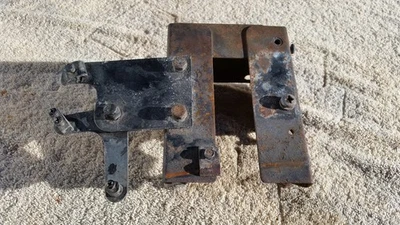 De colección Volvo 1800 p1800 p1800s Soporte de montaje de refuerzo de freno Choke Cable Montaje OE Foto 1 de 4