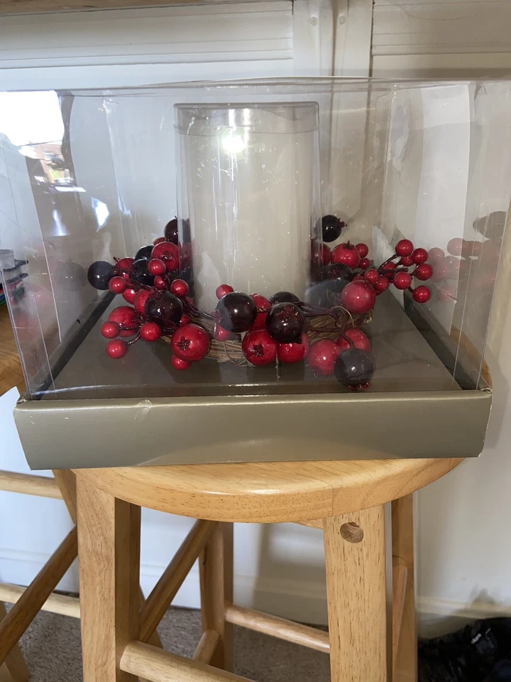 Apothecary & Company LED Holiday Wreath With Flameless Candle