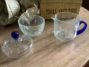 Pottery Barn Crackle Glas Milchkännchen & Zucker Kobaltblau Griffe, Neu im Karton/Nos, Set 1 - Bild 1 von 3