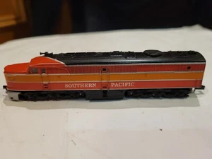 Con-Cor N Southern Pacific Daylight Powered PA-1 Diesel Locomotive Made in Japan - Picture 1 of 11