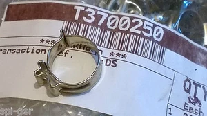 Genuine Triumph Hose O:D 13.5-15mm Fuel Oil Coolant Pipe Clamp Clip No. T3700250 - Picture 1 of 8