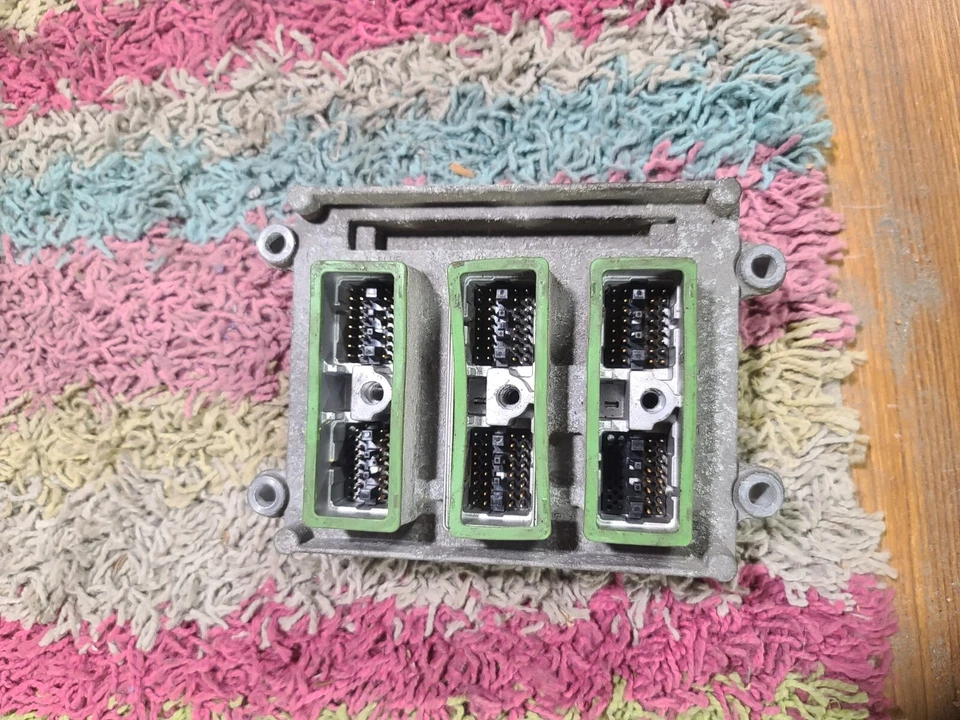 ✅⭐⭐ Chevy Trailblazer 2002 o GMC Envoy ecu ecm computadora 16255240 12571178 Foto 1 de 4