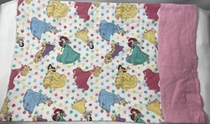 Disney Pillowcase Princess Tiaras & Jewels Vintage Pink Flannel Fabric Handmade - Foto 1 di 6