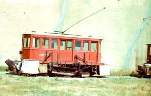 DUPLICATE EKTACHROME SLIDE BALTIMORE SWEEPER TROLLEY 3233 EDMONSON CAR BARN 1946 - Picture 1 of 1