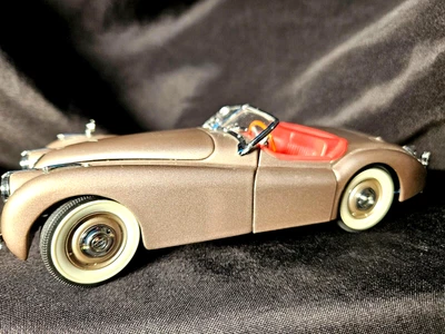 Danbury Mint 1949 Jaguar XK 120 1:24 Scale Inv. #2713 - Image 1 of 4
