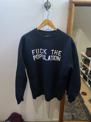 Sudadera 2024 FTP Universitaria Cuello Redondo Negra Cuello Redondo FuckThePopulation Grande Foto 1 de 4