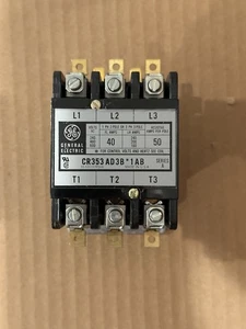GE CONTACTOR CR353AD3B*1 40A 600V 3P SER A CON BOBINA 55B20A 110/120V - Imagen 1 de 1