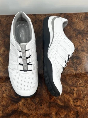 Clark’s Ultimate Comfort Cushion Feel White Athletic Tennis Shoes Size 9 - Image 1 of 4