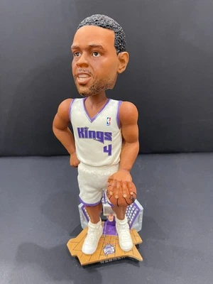 FOCO Legends of the Court Chris Webber Bobblehead (Home Jersey) Numbered /5000 - Image 1 of 4