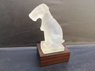 Fox Terrier mascotte automobile verre opalescent mascott car opalescent glass - Photo 1/4