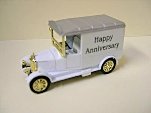 PGV003 Corgi Motoring Memories Morris Bullnose regalo furgoneta feliz aniversario librea - Imagen 1 de 1