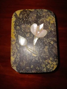 Vintage Stone Trinket Box Floral Mother of Pearl Inlays 3"x2"x1" Rectangle - Picture 1 of 12