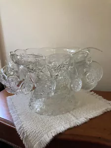 Anchor Hocking Transparente Vintage Uvas 27 piezas Punzón Soporte 12 Tazas 12 Ganchos Cucharón - Imagen 1 de 12