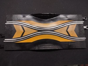 Scalextric C8005 1/32 Scale Classic Track - Skid Chicane   NEW NEVER used - Picture 1 of 2